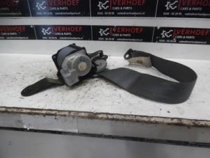 Used Front seatbelt, left Mitsubishi Canter 3.0 Di-D 16V Price € 121,00 Inclusive VAT offered by Verhoef Cars & Parts