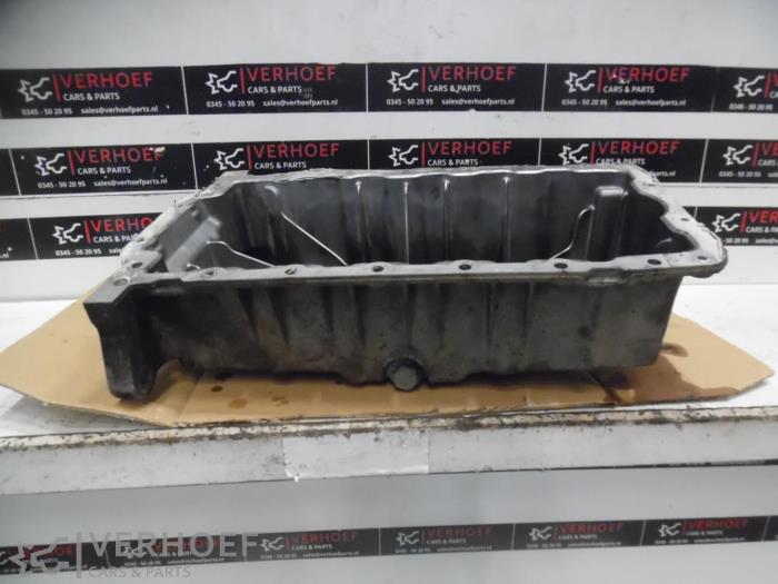 Usagé Couvercle carter Mitsubishi Outlander (CW) 2.0 DI-D 16V 4x4 Prix sur demande proposé par Verhoef Cars & Parts