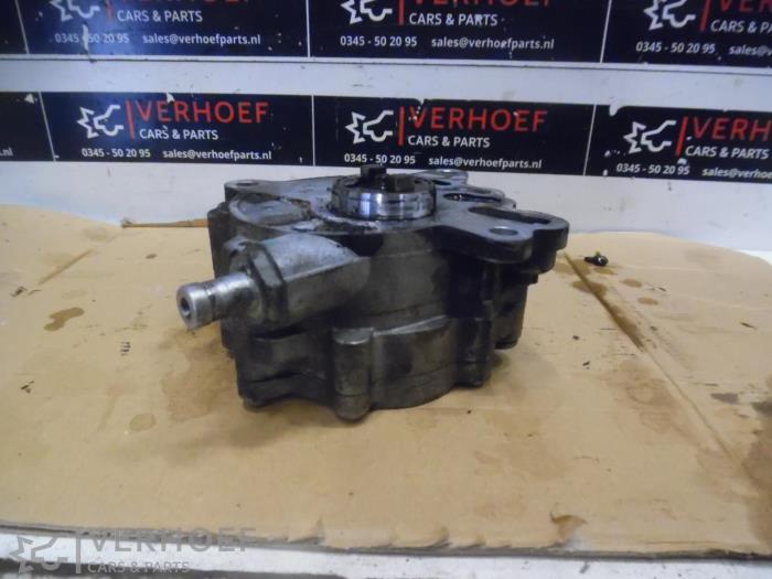 Gebrauchte Vakuumpumpe (Diesel) Mitsubishi Outlander (CW) 2.0 DI-D 16V 4x4 Preis € 100,00 Margenregelung angeboten von Verhoef Cars & Parts