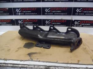 Used Exhaust manifold Nissan Qashqai (J10) 2.0 dCi Price on request offered by Verhoef Cars & Parts