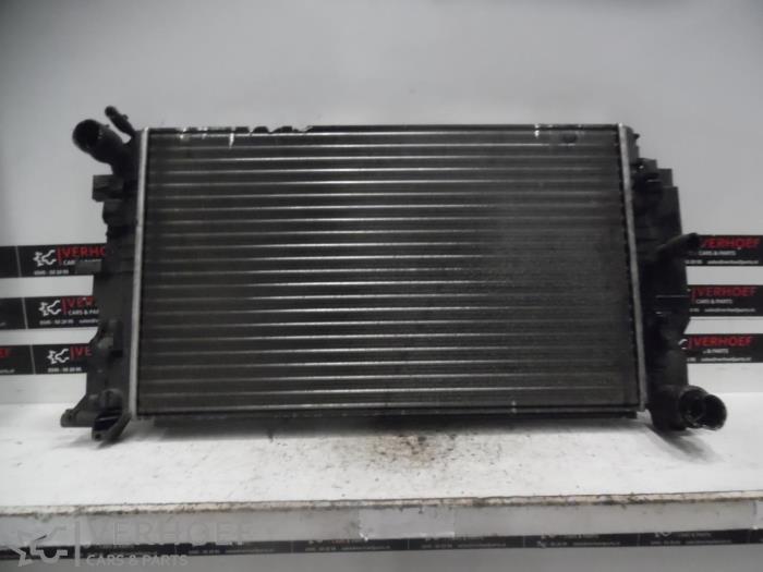 Usagé Radiateur Volkswagen Crafter 2.5 TDI 30/32/35/46/50 Prix € 60,50 Prix TTC proposé par Verhoef Cars & Parts