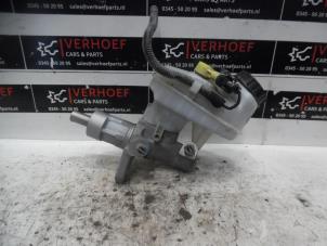 Used Master cylinder Chevrolet Cruze 1.8 16V VVT Price on request offered by Verhoef Cars & Parts