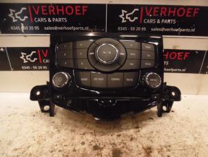 Used Radio control panel Chevrolet Cruze 1.8 16V VVT Price on request offered by Verhoef Cars & Parts