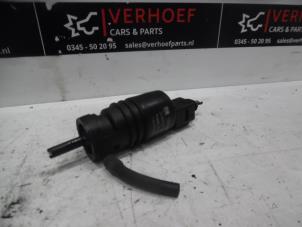 Usados Bomba de limpiaparabrisas delante Chevrolet Cruze 1.8 16V VVT Precio de solicitud ofrecido por Verhoef Cars & Parts