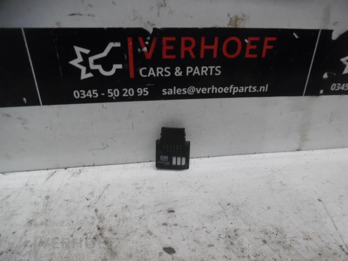Begagnade Utetemperatursensor Chevrolet Cruze 1.8 16V VVT Pris på förfrågan erbjuds av Verhoef Cars & Parts