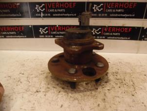 Used Rear hub Toyota Auris (E15) 1.8 16V HSD Full Hybrid Price on request offered by Verhoef Cars & Parts