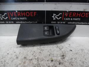Usados Interruptor combinado de ventanillas Skoda Fabia (6Y5) 2.0i Precio € 25,00 Norma de margen ofrecido por Verhoef Cars & Parts