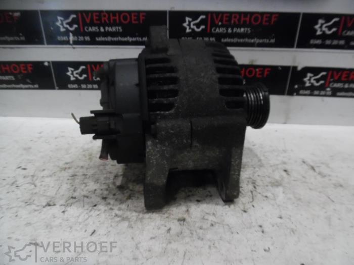 Usagé Dynamo Nissan Primastar 1.9 dCi 80 Prix € 60,50 Prix TTC proposé par Verhoef Cars & Parts