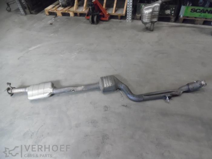 Gebrauchte Auspuff Mitteldämpfer Mercedes C Estate (S205) C-250 2.0 CGI 16V Preis € 300,00 Margenregelung angeboten von Verhoef Cars & Parts