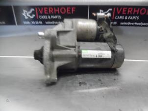 Używane Rozrusznik Peugeot 206 CC (2D) 1.6 16V Cena € 30,00 Procedura marży oferowane przez Verhoef Cars & Parts