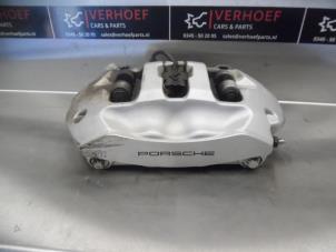 Used Rear brake calliper, left Porsche Cayenne II (92A) 3.0 S E-Hybrid 24V Price € 150,00 Margin scheme offered by Verhoef Cars & Parts