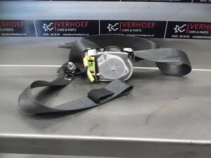 Used Front seatbelt, left Honda Civic (FK/FN) 1.4i Type S 16V Price on request offered by Verhoef Cars & Parts