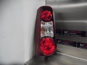 Używane Tylne swiatlo pozycyjne lewe Citroen Berlingo 1.6 Hdi 75 Cena € 75,00 Procedura marży oferowane przez Verhoef Cars & Parts