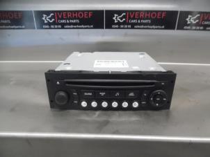 Usados Reproductor de CD y radio Citroen Berlingo 1.6 Hdi 75 Precio € 50,00 Norma de margen ofrecido por Verhoef Cars & Parts