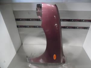 Used Front wing, left Nissan Micra (K11) 1.4 16V Price € 40,00 Margin scheme offered by Verhoef Cars & Parts