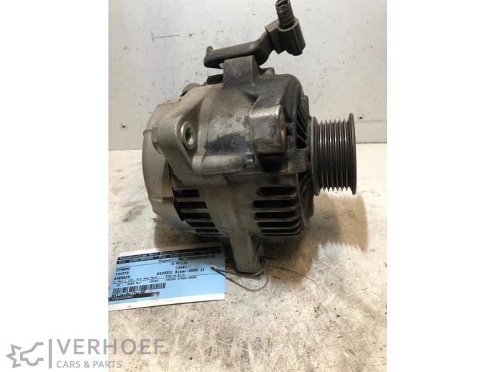 Gebrauchte Dynamo Toyota Avensis (T22) 2.0 16V VVT-i D-4 Preis € 30,00 Margenregelung angeboten von Verhoef Cars & Parts