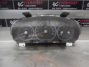 Used Instrument panel Hyundai Santa Fe II (CM) 2.2 CRDi 16V 4x2 Price on request offered by Verhoef Cars & Parts