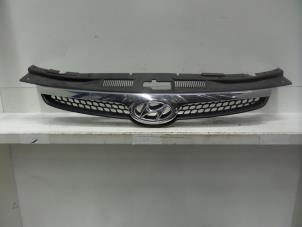 Used Grille Hyundai i30 Crosswagon (WWH) 1.6 CVVT 16V Price € 30,00 Margin scheme offered by Verhoef Cars & Parts
