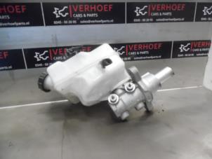 Używane Glówny cylinder hamulcowy Ford Transit 2.2 TDCi 16V Cena € 60,50 Z VAT oferowane przez Verhoef Cars & Parts