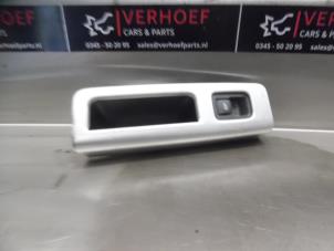 Usados Interruptor de ventanilla eléctrica Volvo V50 (MW) 2.4 D5 20V Precio de solicitud ofrecido por Verhoef Cars & Parts