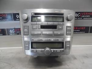 Gebrauchte Radio CD Spieler Toyota Avensis Wagon (T25/B1E) 2.2 D-4D 16V D-CAT Preis auf Anfrage angeboten von Verhoef Cars & Parts