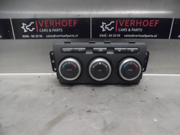 Panel de control de calefacción de un Mazda 6 SportBreak (GH19/GHA9) 2.0 CiDT 16V 2009