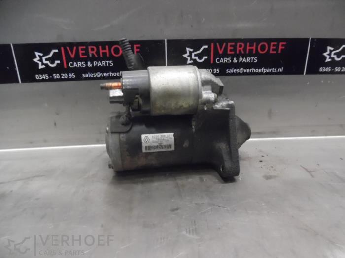 Begagnade Startmotor Renault Clio III (BR/CR) 1.4 16V Pris € 35,00 Marginaltabell erbjuds av Verhoef Cars & Parts