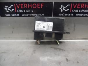Used Computer lighting module Renault Clio III (BR/CR) 1.4 16V Price on request offered by Verhoef Cars & Parts