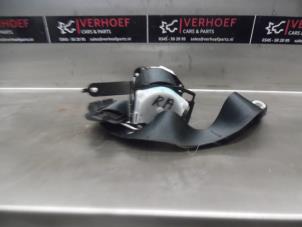 Usagé Ceinture de sécurité arrière droite Toyota Avensis Wagon (T25/B1E) 1.8 16V VVT-i Prix € 40,00 Règlement à la marge proposé par Verhoef Cars & Parts