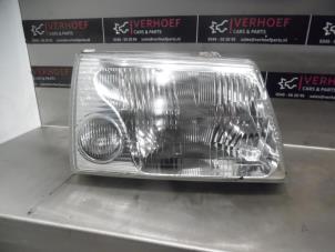 Używane Reflektor prawy Hyundai Galloper Cena na żądanie oferowane przez Verhoef Cars & Parts