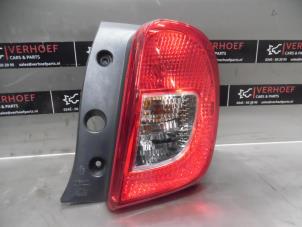 Usados Luz trasera derecha Nissan Micra (K13) 1.2 12V DIG-S Precio de solicitud ofrecido por Verhoef Cars & Parts