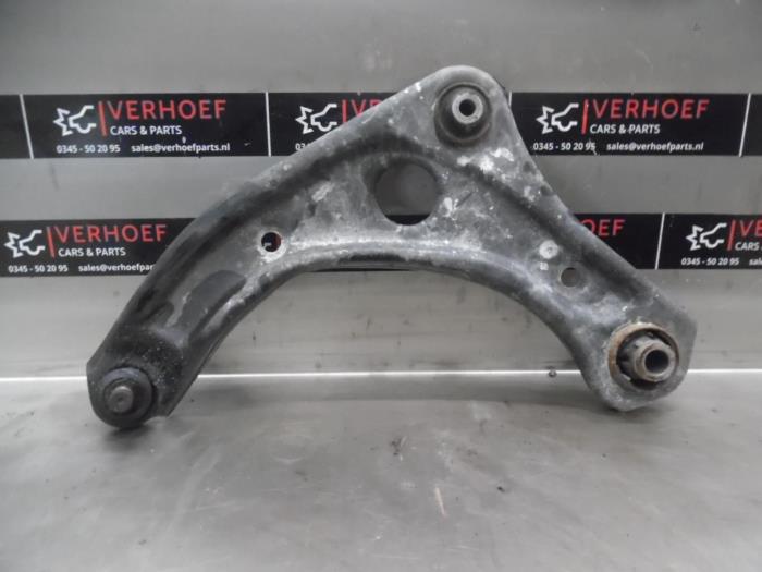 Front wishbone, left from a Nissan Micra (K13) 1.2 12V DIG-S 2013