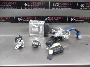 Used Set of cylinder locks (complete) Hyundai i10 (F5) 1.0i 12V Price € 150,00 Margin scheme offered by Verhoef Cars & Parts