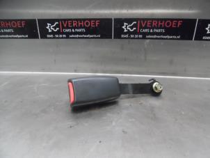 Used Front seatbelt buckle, left Hyundai Matrix 1.6 16V Price on request offered by Verhoef Cars & Parts