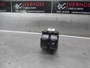 Używane Przelacznik combi okienny Chevrolet Spark 1.0 16V Cena na żądanie oferowane przez Verhoef Cars & Parts
