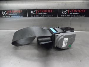 Używane Pas bezpieczenstwa lewy tyl Chevrolet Spark 1.0 16V Cena na żądanie oferowane przez Verhoef Cars & Parts