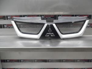 Gebrauchte Grill Mitsubishi Outlander (CW) 2.4 16V Mivec 4x2 Preis € 50,00 Margenregelung angeboten von Verhoef Cars & Parts