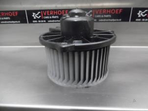 Used Heating and ventilation fan motor Toyota Land Cruiser 90 (J9) 3.4i 24V Price € 100,00 Margin scheme offered by Verhoef Cars & Parts