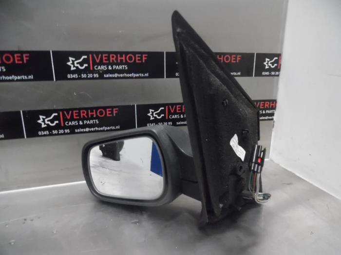 Wing mirror, left from a Ford Fiesta 5 (JD/JH) 1.4 16V 2002