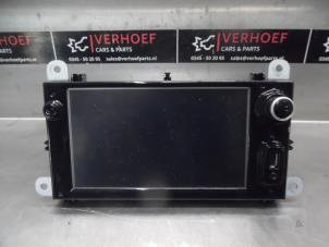 Used Display Multi Media control unit Renault Clio IV Estate/Grandtour (7R) 0.9 Energy TCE 90 12V Price € 350,00 Margin scheme offered by Verhoef Cars & Parts