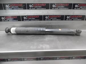 Used Rear shock absorber, left Renault Clio IV Estate/Grandtour (7R) 0.9 Energy TCE 90 12V Price on request offered by Verhoef Cars & Parts