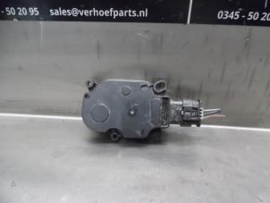 Used Heater valve motor Renault Clio IV Estate/Grandtour (7R) 0.9 Energy TCE 90 12V Price € 40,00 Margin scheme offered by Verhoef Cars & Parts