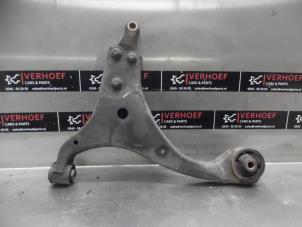 Usagé Bras de suspension avant droit Hyundai i30 (FD) 1.6 CVVT 16V Prix € 25,00 Règlement à la marge proposé par Verhoef Cars & Parts