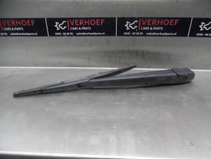 Used Rear wiper arm Hyundai i30 (FD) 1.6 CVVT 16V Price on request offered by Verhoef Cars & Parts