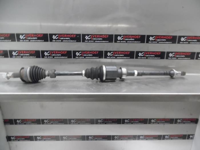 Front drive shaft, right from a Mazda CX-3 2.0 SkyActiv-G 120 2016