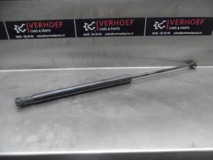 Used Rear gas strut, right Seat Ibiza ST (6J8) 1.0 EcoTSI 12V Price on request offered by Verhoef Cars & Parts