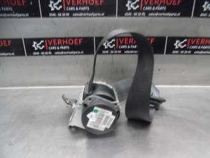 Używane Pas bezpieczenstwa prawy tyl Chevrolet Aveo 1.6 16V VVT Cena na żądanie oferowane przez Verhoef Cars & Parts