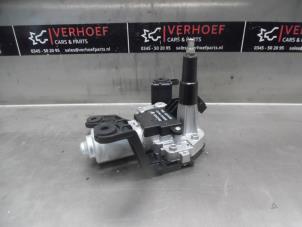 Used Rear wiper motor Chevrolet Orlando (YYM/YYW) 2.0 D 16V Price on request offered by Verhoef Cars & Parts