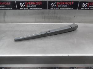 Used Rear wiper arm Chevrolet Orlando (YYM/YYW) 2.0 D 16V Price on request offered by Verhoef Cars & Parts