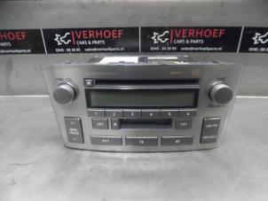Gebrauchte Radio CD Spieler Toyota Avensis Wagon (T25/B1E) 1.8 16V VVT-i Preis € 75,00 Margenregelung angeboten von Verhoef Cars & Parts